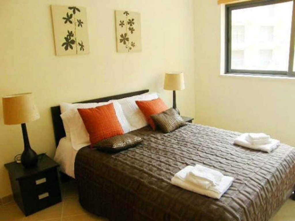Luxury Two Br Pool View Beach Side Apartment At Algarve'S Longest Beach Armação de Pêra المظهر الخارجي الصورة