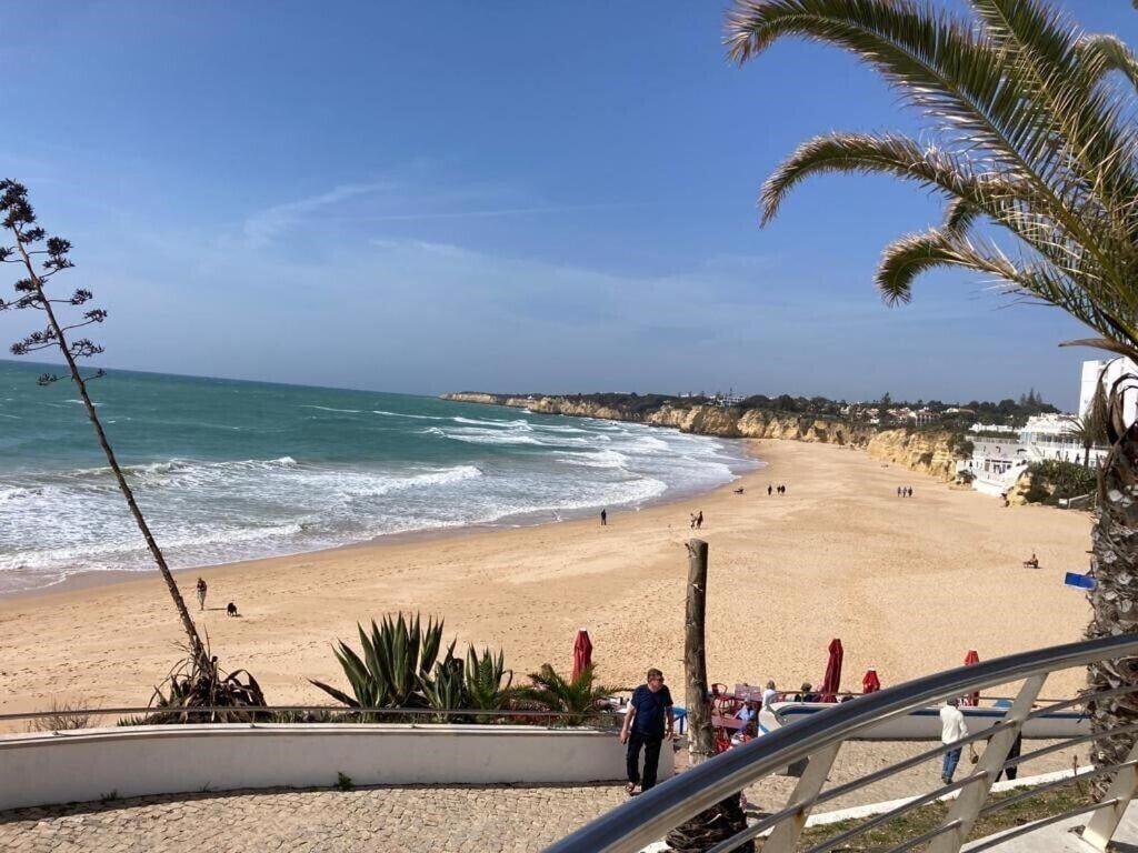 Luxury Two Br Pool View Beach Side Apartment At Algarve'S Longest Beach Armação de Pêra المظهر الخارجي الصورة