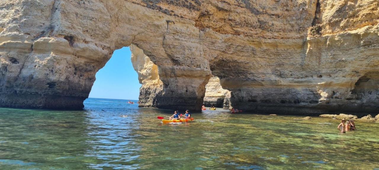 Luxury Two Br Pool View Beach Side Apartment At Algarve'S Longest Beach Armação de Pêra المظهر الخارجي الصورة