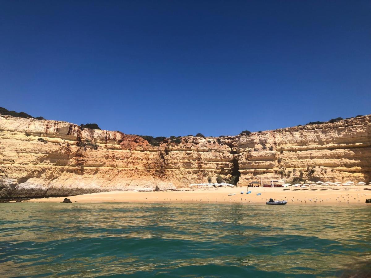 Luxury Two Br Pool View Beach Side Apartment At Algarve'S Longest Beach Armação de Pêra المظهر الخارجي الصورة